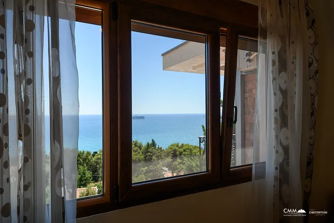 Wunderschönes Haus mit Meerblick und Pool zu verkaufen